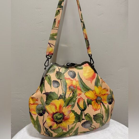 Original design! Floral Cowhide Handmade Metal Frame Slouchy Bag & 2 Straps - Picture 1 of 15